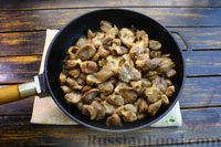 Фото приготовления рецепта: Паштет из куриных желудков, с овощами и грибами - шаг №7