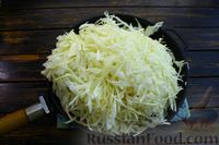 Фото приготовления рецепта: Запеканка из капусты с курицей и консервированной фасолью - шаг №6