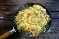 Фото приготовления рецепта: Запеканка из капусты с курицей и консервированной фасолью - шаг №8