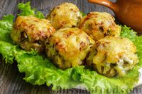 Фото к рецепту: Стожки из куриного фарша с картофелем, маринованными огурцами и сыром