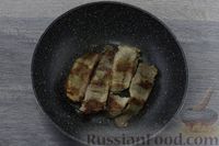 Фото приготовления рецепта: Свиной язык со сливочным соусом и хреном - шаг №8