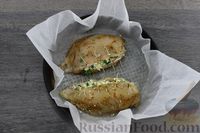 Фото приготовления рецепта: Кармашки из куриного филе с творогом, сыром и шпинатом (на сковороде) - шаг №8