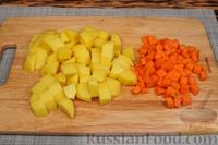 Фото приготовления рецепта: Овощной суп с молодой капустой, сладким перцем и сельдереем - шаг №4