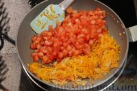Фото приготовления рецепта: Щи из молодой капусты с помидорами (на курином бульоне) - шаг №7