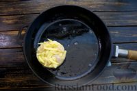 Фото приготовления рецепта: Куриные котлеты с картофелем, в томатно-сметанном соусе - шаг №9