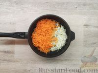 Фото приготовления рецепта: Капустные котлеты с морковью и яблоками - шаг №6