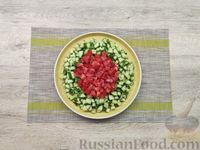 Фото приготовления рецепта: Овощной салат с ветчиной, яйцами, брынзой и твёрдым сыром - шаг №11