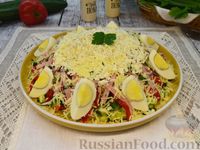 Фото к рецепту: Овощной салат с ветчиной, яйцами, брынзой и твёрдым сыром