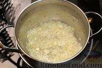 Фото приготовления рецепта: Суп с копчёными колбасками, фасолью и горошком - шаг №5