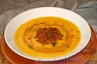 Фото к рецепту: Морковный крем-суп с имбирём и жареной чечевицей