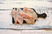 Фото приготовления рецепта: Куриные рулетики с плавленым сыром, беконом и зеленью (в духовке) - шаг №3