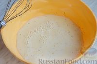 Фото приготовления рецепта: Омлет с хлебом, сосисками и шпинатом (в духовке) - шаг №9