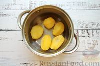 Фото приготовления рецепта: Печёночные оладьи с варёным картофелем - шаг №2