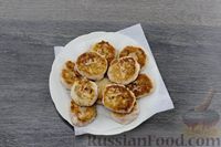 Фото приготовления рецепта: Клубничные сырники с рисовой мукой - шаг №13
