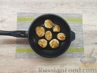 Фото приготовления рецепта: Молодая картошка с паприкой и прованскими травами - шаг №6