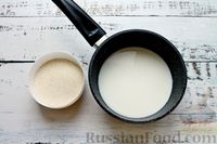 Фото приготовления рецепта: Молочная манная каша с мороженым - шаг №3