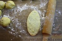 Фото приготовления рецепта: Картофельные пирожки с мясным фаршем и морковью - шаг №21