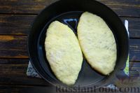Фото приготовления рецепта: Картофельные пирожки с мясным фаршем и морковью - шаг №22