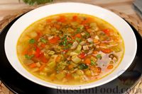 Фото к рецепту: Овощной суп с грибами и чечевицей