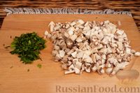 Фото приготовления рецепта: Овощной суп с грибами и чечевицей - шаг №3