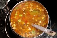 Фото приготовления рецепта: Овощной суп с грибами и чечевицей - шаг №12