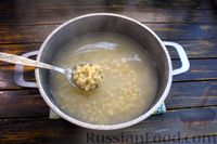 Фото приготовления рецепта: Картофельное пюре с перловкой, беконом и луком - шаг №4