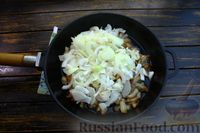 Фото приготовления рецепта: Картофельное пюре с перловкой, беконом и луком - шаг №11