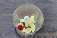 Фото приготовления рецепта: Рисовый смузи с ананасом, клубникой и бананом - шаг №3