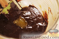 Фото приготовления рецепта: Трюфели из черного шоколада с ликером - шаг №5