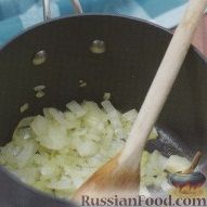 Фото приготовления рецепта: Томатный суп-пюре с базиликом - шаг №1