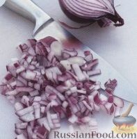Фото приготовления рецепта: Салат из тунца - шаг №2
