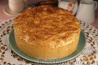 Фото приготовления рецепта: Пирог с ревенем и безе, из рубленого теста - шаг №21