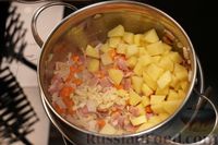 Фото приготовления рецепта: Суп минестроне с фасолью, вермишелью и беконом - шаг №8