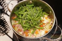Фото приготовления рецепта: Суп минестроне с фасолью, вермишелью и беконом - шаг №10