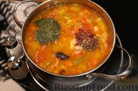 Фото приготовления рецепта: Суп минестроне с фасолью, вермишелью и беконом - шаг №14