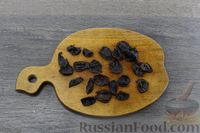 Фото приготовления рецепта: Говядина, тушенная с черносливом и грецкими орехами - шаг №10