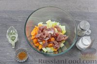 Фото приготовления рецепта: Жаркое из свинины с картошкой, в фольге - шаг №6