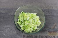 Фото приготовления рецепта: Овощная запеканка с капустой и картошкой - шаг №2
