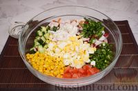 Фото приготовления рецепта: Салат с копчёной курицей и овощами - шаг №13