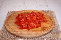 Фото приготовления рецепта: Салат с молодой картошкой, помидорами и маслинами - шаг №5