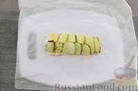 Фото приготовления рецепта: Рулет из кабачков с помидорами и сыром - шаг №17