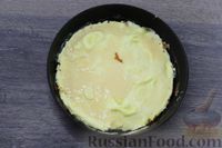 Фото приготовления рецепта: Омлет с клубникой и творожным сыром - шаг №8