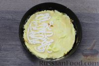 Фото приготовления рецепта: Омлет с клубникой и творожным сыром - шаг №9
