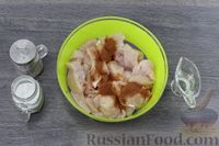 Фото приготовления рецепта: Куриное филе, тушенное в томатно-сливочном соусе - шаг №3
