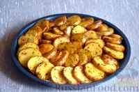 Фото приготовления рецепта: Запеканка из молодого картофеля с кабачком и беконом - шаг №8