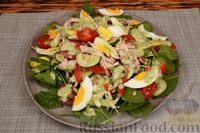 Фото приготовления рецепта: Салат с курицей, овощами и шпинатно-йогуртовой заправкой - шаг №16