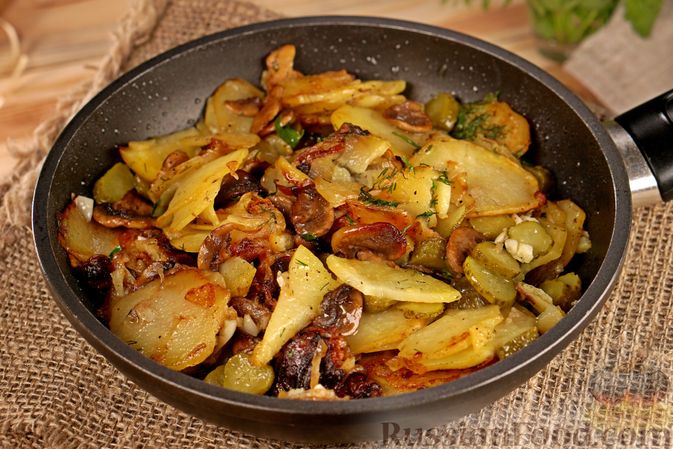 Картошка жареная с грибами на сковороде: лучший рецепт