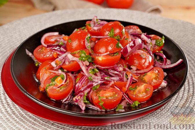 Рецепты салатов из помидоров от наших кулинаров