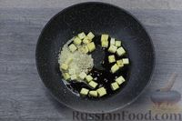 Фото приготовления рецепта: Омлет с тофу и соевым соусом - шаг №7