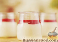 Фото к рецепту: Панна Котта с ягодным соусом